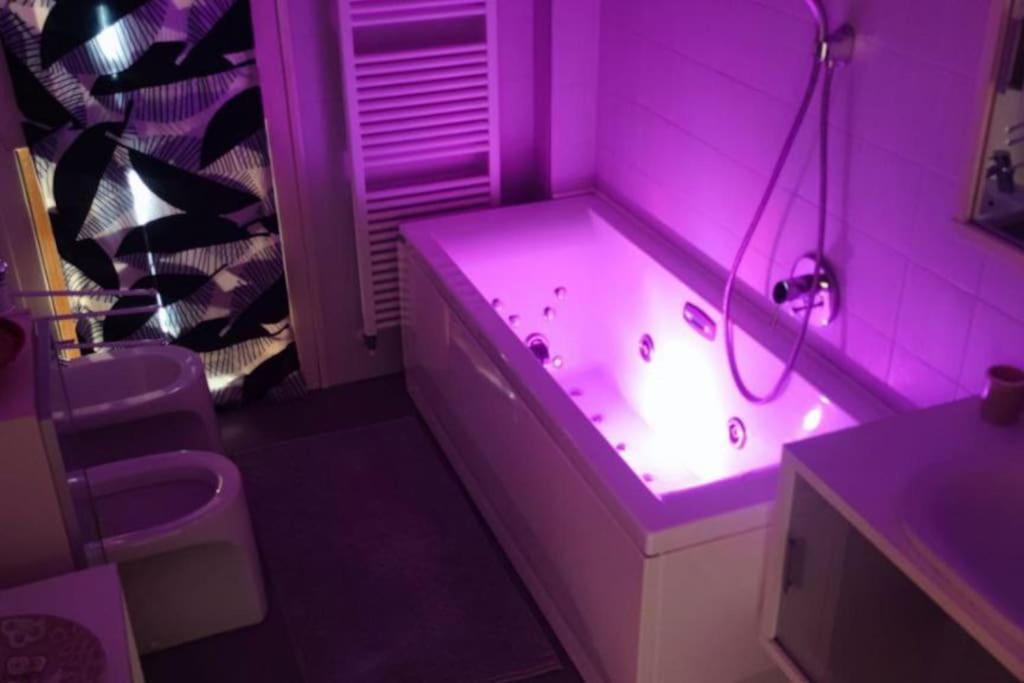 Appartamento Glamour House, Comoda A Tutti I Servizi Parma Esterno foto