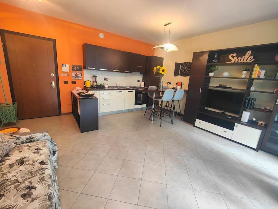 Appartamento Glamour House, Comoda A Tutti I Servizi Parma Esterno foto
